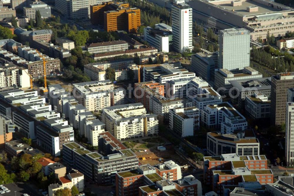 Frankfurt am Main from above - Blick auf die Ing-Diba AG in der Theodor-Heuss-Allee 106, 60486 Frankfurt Tel.: 069/27222 - 0, die Sparkasse sowie das Goldene Haus.