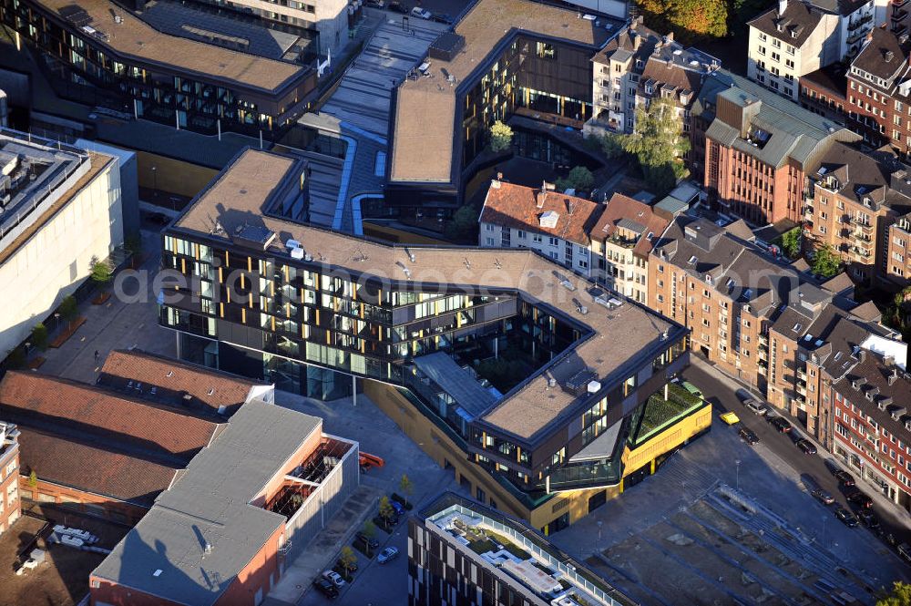 Aachen from the bird's eye view: Das Direktionsgebäude der AachenMünchener Versicherung AG in der Borngasse in Aachen in Nordrhein-Westfalen. Ein Projekt des Unternehmens ALPINE Bau Deutschland AG. A office block of AachenMuenchener Versicherung AG at the street Borngasse in Aachen in North Rhine-Westphalia. A project of ALPINE Bau Deutschland AG company.