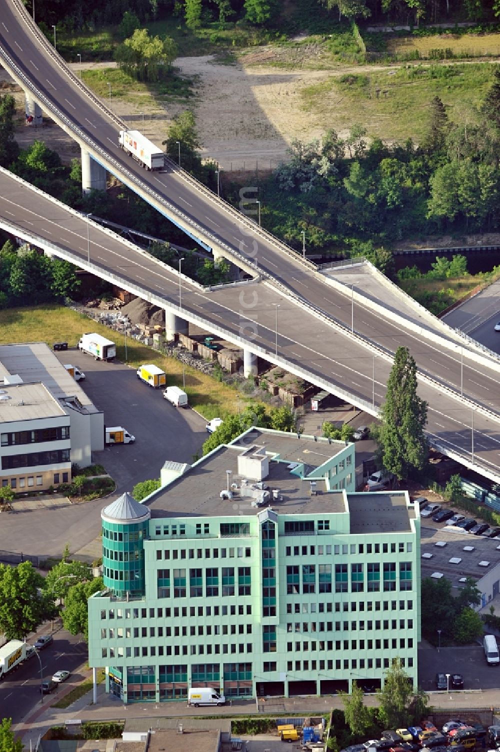 Aerial photograph Berlin - Office building of the Agentur für Arbeit on Gottlieb Dunkel St. Berlin Tempelhof