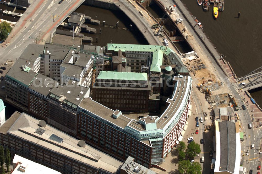 Hamburg from above - Office buildings Ueberseehaus and Slomanhaus at the streets Baumwall and Steinhoeft in Hamburg