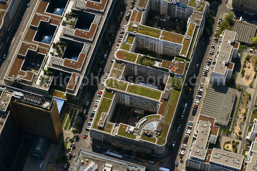 Berlin from the bird's eye view: Office building along the Schuetzenstrasse - Zimmerstrasse in the district Mitte in Berlin, Germany