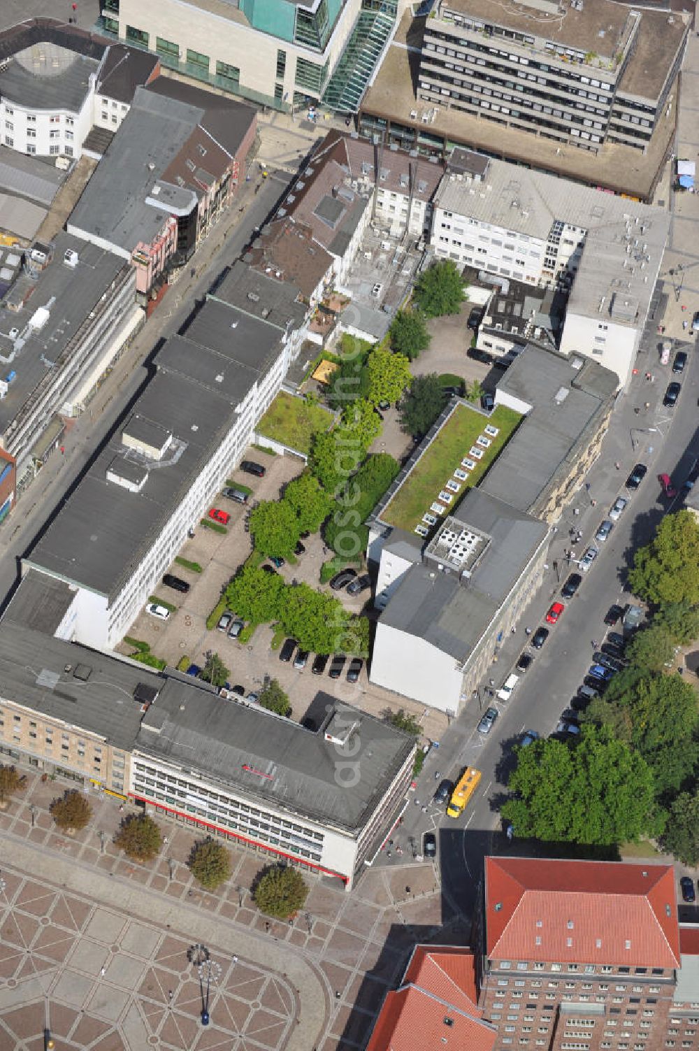 Aerial photograph Dortmund - Bürogebäude an der Betenstraße Dortmund in Nordrhein-Westfalen / North Rhine-Westphalia. Ein Projekt der Unternehmensgruppe Markus Gerold. Mieter ist die Deutsche Bank AG.