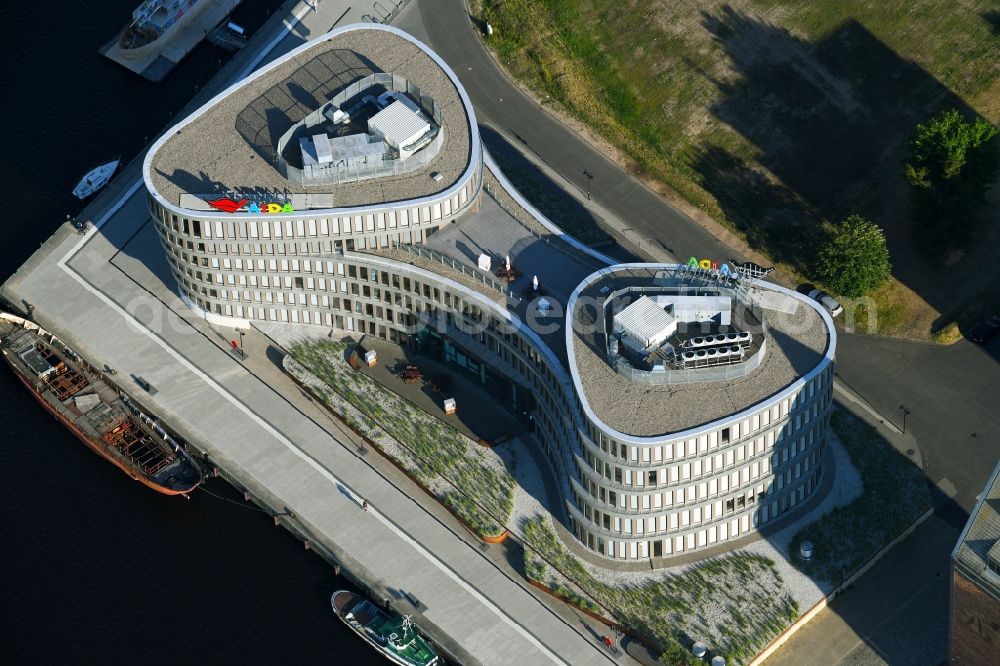 Aerial photograph Rostock - Office building AIDA Cruises - German Branch of Costa Crociere S.p.A. in Rostock in the state Mecklenburg - Western Pomerania, Germany