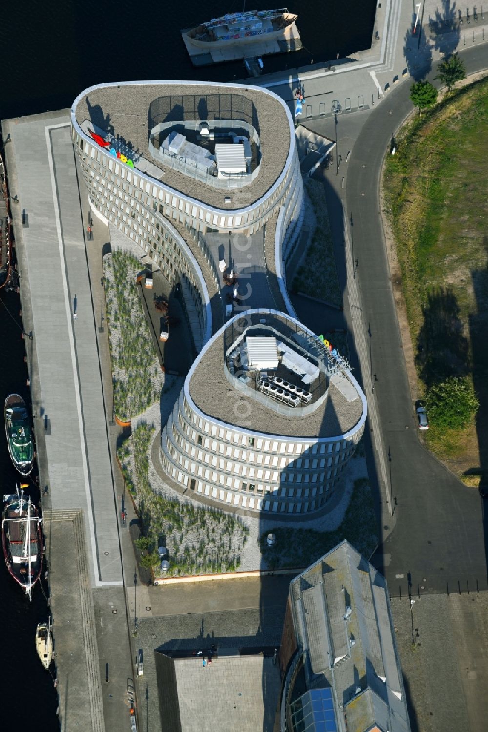 Aerial image Rostock - Office building AIDA Cruises - German Branch of Costa Crociere S.p.A. in Rostock in the state Mecklenburg - Western Pomerania, Germany