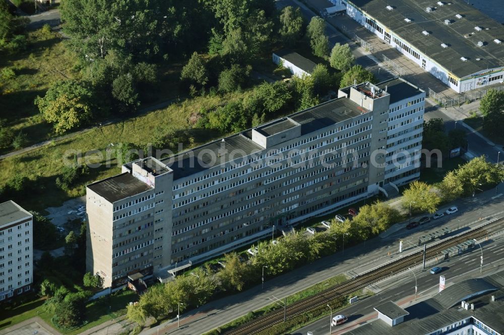 Berlin from the bird's eye view: Office building Allee der Kosmonauten im Stadtteil Marzahn in Berlin