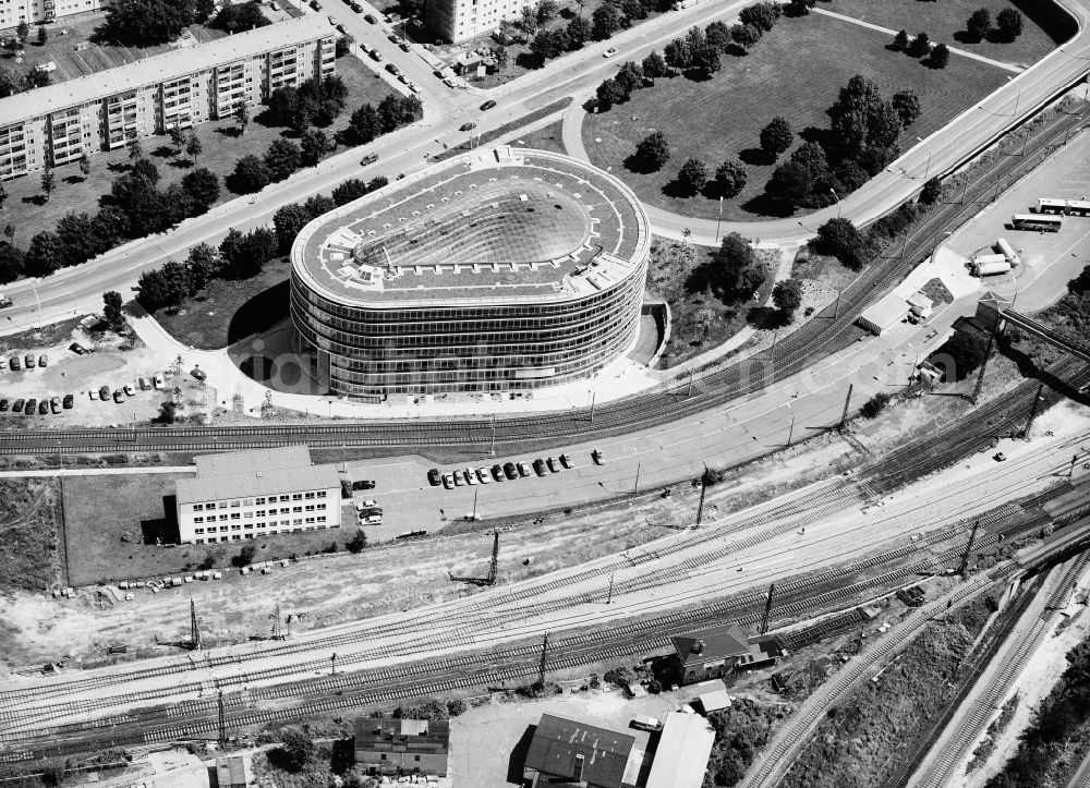 Dresden from the bird's eye view: Office building Ammonhof on Ammonstrasse in Dresden in the state Saxony, Germany