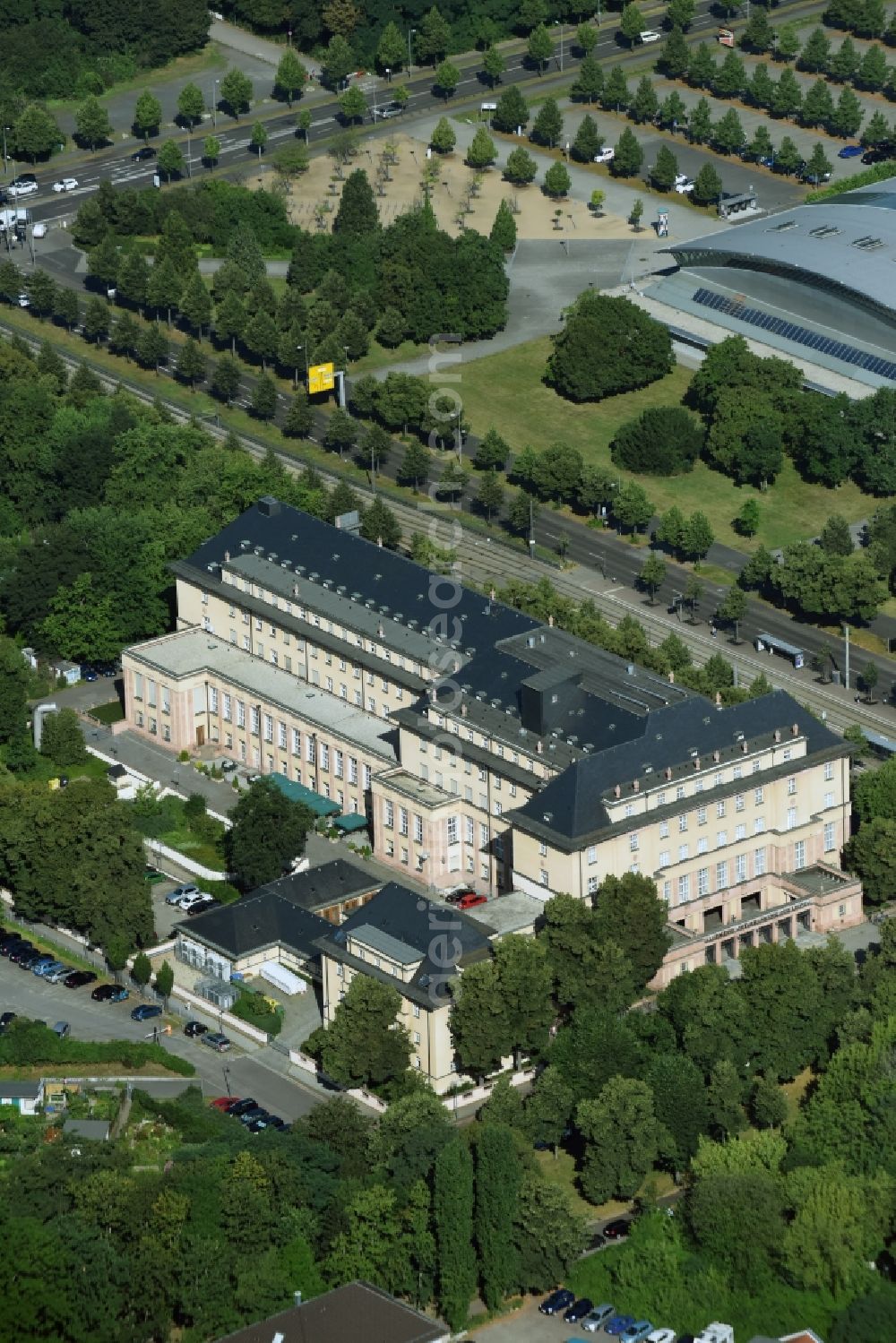 Leipzig from the bird's eye view: Office building AOK PLUS - Filiale Leipzig Zentrum-West on Willmar-Schwabe-Strasse in Leipzig in the state Saxony