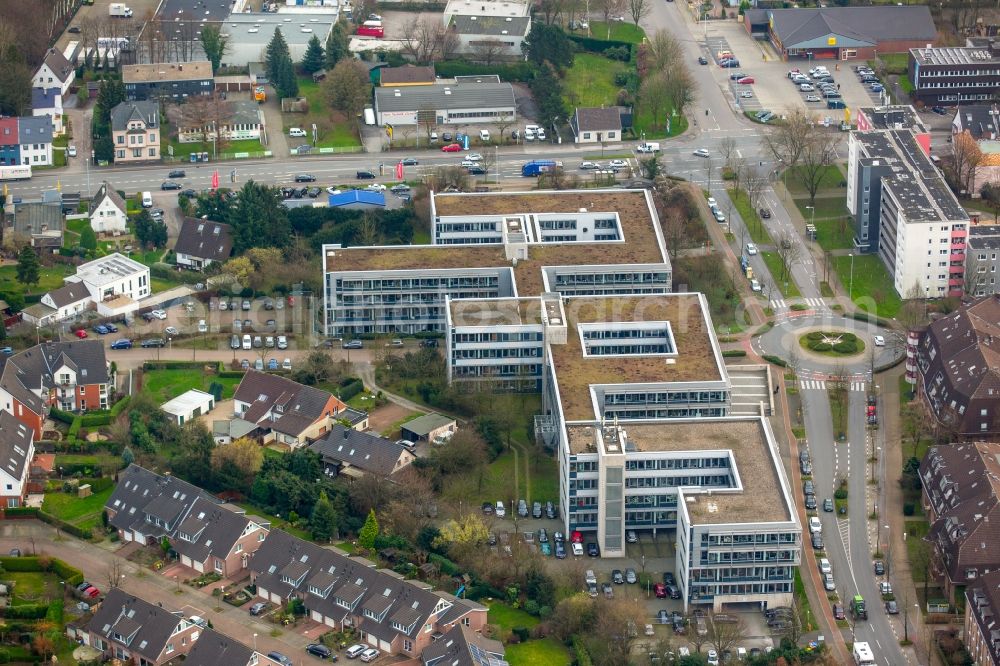 Mülheim an der Ruhr from the bird's eye view: Office building of Aon Insurances on Luxemburger Allee in the Saarn part of Muelheim on the Ruhr in the state of North Rhine-Westphalia