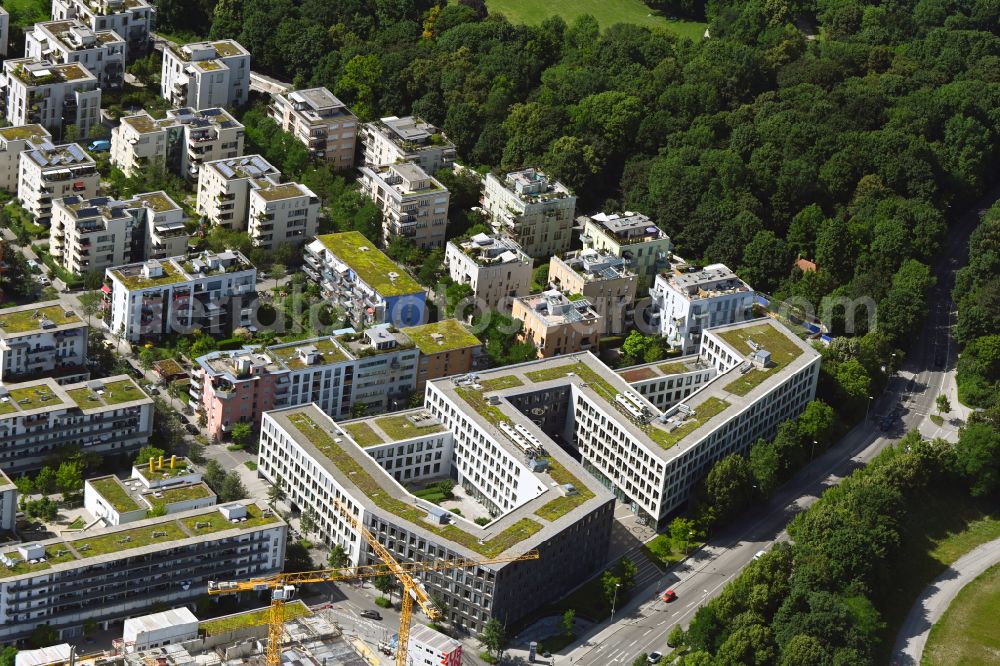 München from the bird's eye view: Office building August-Kuehn-Strasse on street Theresienhoehe in the district Schwanthalerhoehe in Munich in the state Bavaria, Germany