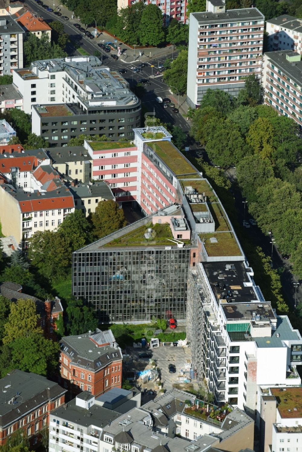 Berlin from the bird's eye view: Office building of BA?AA?D Gesandheitsvorsorge and Sicherheitstechnik GmbH on Spichernstrasse in the district Charlottenburg-Wilmersdorf in Berlin, Germany