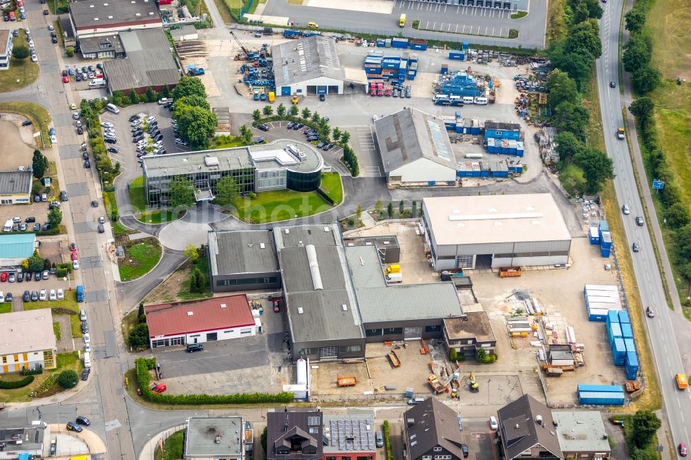 Aerial photograph Dinslaken - Office building Baugesellschaft Walter Hellmich GmbH on Lanterstrasse in Dinslaken in the state North Rhine-Westphalia, Germany