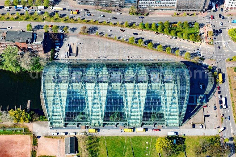 Hamburg from the bird's eye view: Office building Berliner Bogen on Anckelmonnsplatz - Stoltenpark in Hamburg, Germany