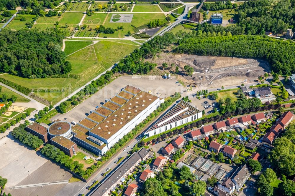 Gelsenkirchen from the bird's eye view: Office building Am Bugapark in Gelsenkirchen in the state North Rhine-Westphalia, Germany