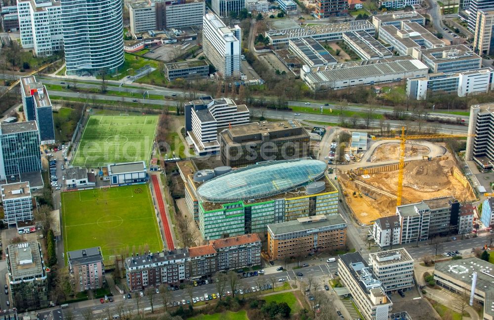 Aerial image Düsseldorf - Office building Deloitte GmbH Wirtschaftspruefungsgesellschaft on Schwannstrasse in Duesseldorf at Ruhrgebiet in the state North Rhine-Westphalia