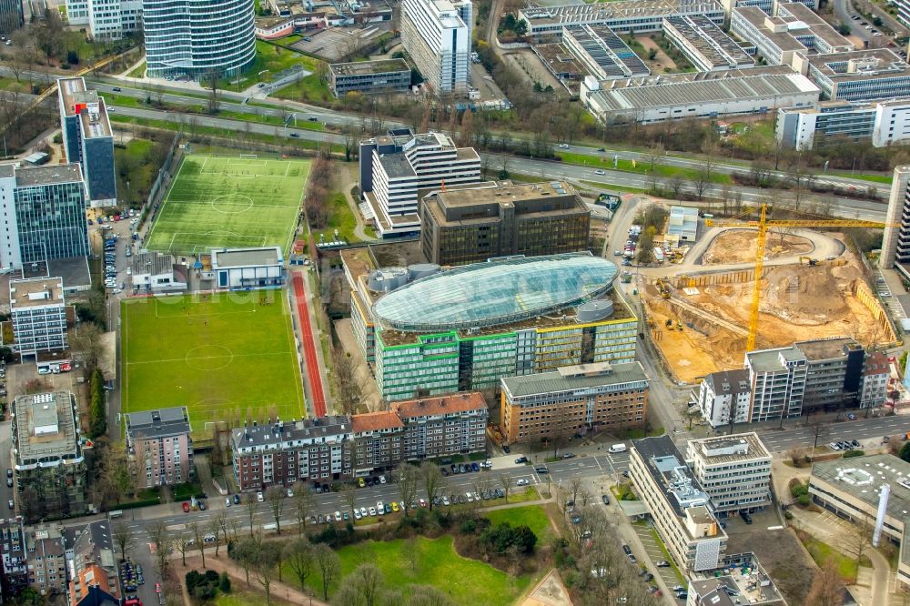 Aerial photograph Düsseldorf - Office building Deloitte GmbH Wirtschaftspruefungsgesellschaft on Schwannstrasse in Duesseldorf at Ruhrgebiet in the state North Rhine-Westphalia