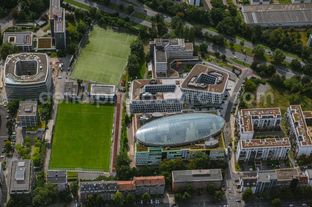 Düsseldorf from the bird's eye view: Office building Deloitte GmbH Wirtschaftspruefungsgesellschaft on Schwannstrasse in Duesseldorf at Ruhrgebiet in the state North Rhine-Westphalia