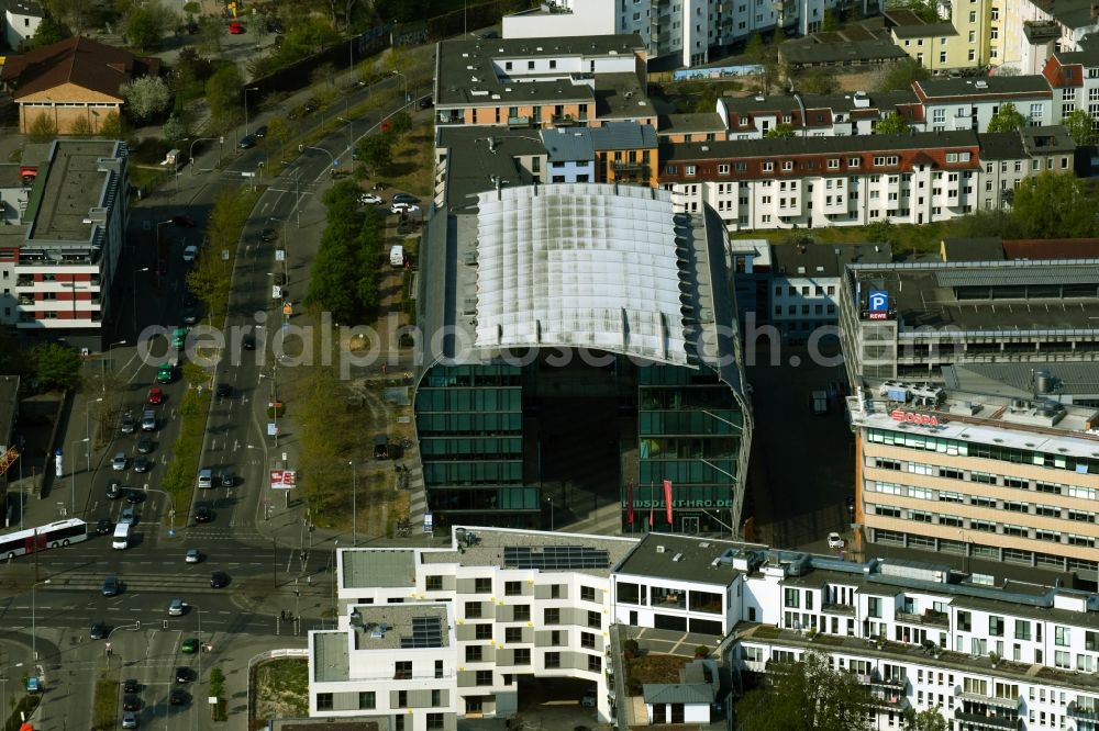 Aerial photograph Rostock - Office building on Deutsche-Med-Platz in Rostock in the state Mecklenburg - Western Pomerania, Germany