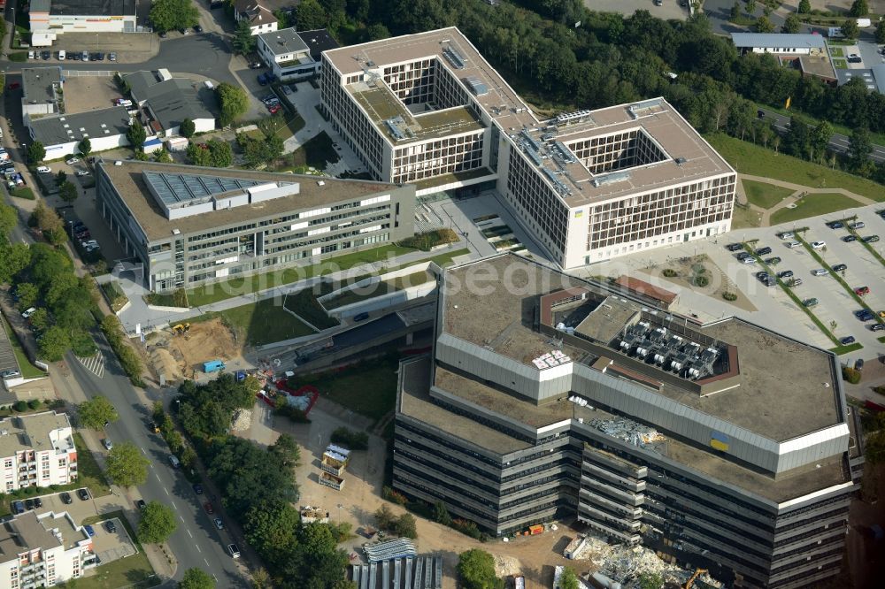 Laatzen from the bird's eye view: Office building of German pension insurance on Lange Weihe in Laatzen in the state Lower Saxony