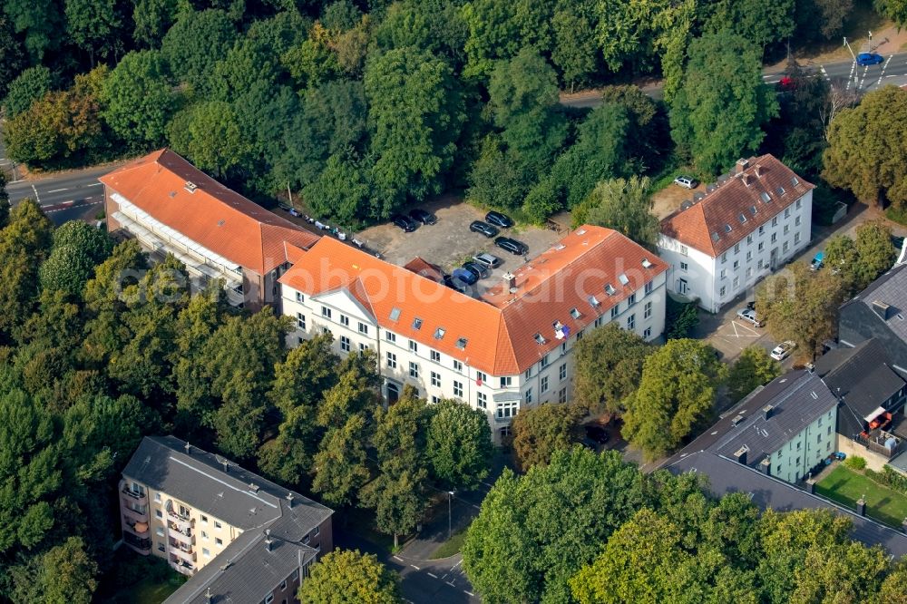 Wesel from the bird's eye view: Office building of the administrative house and business house of the German pension scheme Rhineland in Wesel in the federal state North Rhine-Westphalia