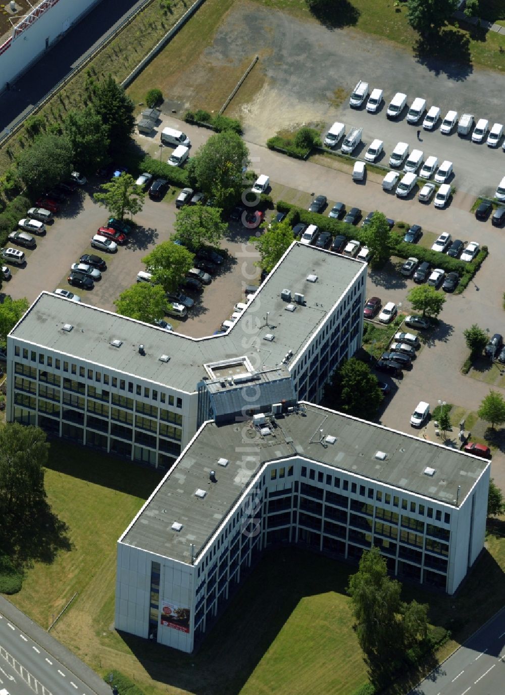 Aerial photograph Dortmund - Office building der Deutsche Annington Westfalen GmbH in Dortmund in the state North Rhine-Westphalia