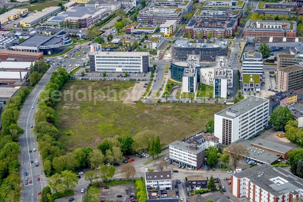 Aerial photograph Essen - Office building on Frohnhauser Strasse in the district Westviertel in Essen at Ruhrgebiet in the state North Rhine-Westphalia, Germany