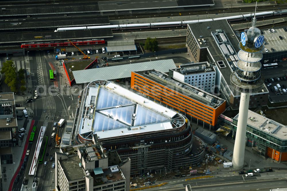 Aerial image Hannover - Office building of the administration and commercial building Headquarters of Deutsche Bahn on Rundestrasse in the Mitte district of Hanover in the state of Lower Saxony, Germany