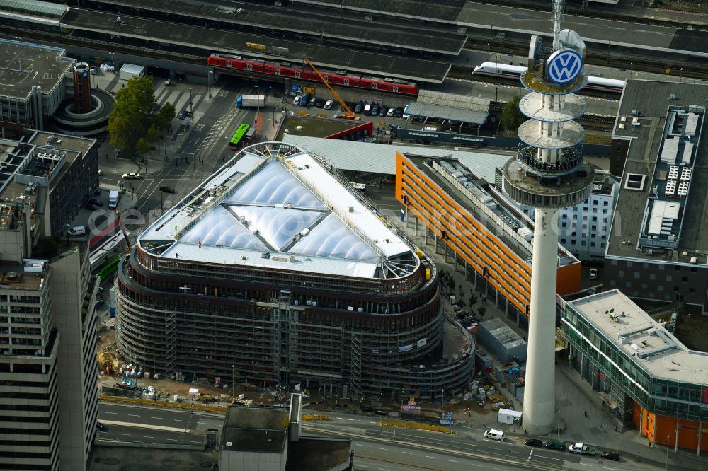 Hannover from the bird's eye view: Office building of the administration and commercial building Headquarters of Deutsche Bahn on Rundestrasse in the Mitte district of Hanover in the state of Lower Saxony, Germany