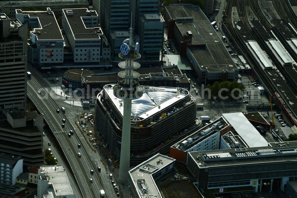 Aerial image Hannover - Office building of the administration and commercial building Headquarters of Deutsche Bahn on Rundestrasse in the Mitte district of Hanover in the state of Lower Saxony, Germany