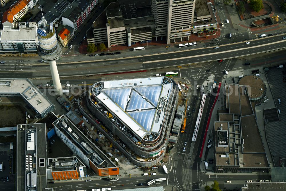 Hannover from the bird's eye view: Office building of the administration and commercial building Headquarters of Deutsche Bahn on Rundestrasse in the Mitte district of Hanover in the state of Lower Saxony, Germany