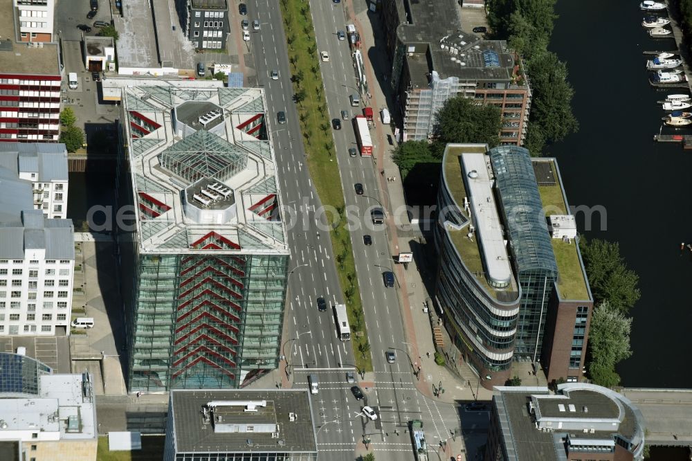 Hamburg from above - Office building in the Heidenkampsweg in Hamburg