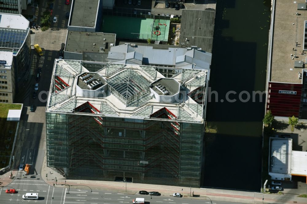 Hamburg from the bird's eye view: Office building in the Heidenkampsweg in Hamburg