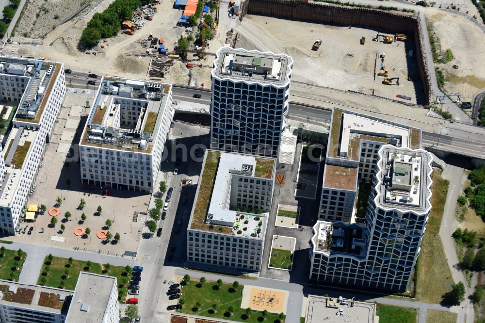 Aerial photograph München - Office building Hirschgarten Forum on Friedenheimer Bruecke in the district Neuhausen-Nymphenburg in Munich in the state Bavaria, Germany