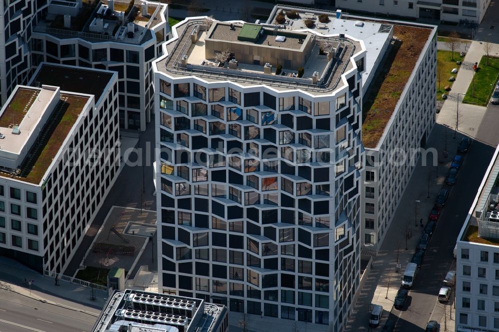 München from the bird's eye view: Office building Hirschgarten Forum on Friedenheimer Bruecke in the district Neuhausen-Nymphenburg in Munich in the state Bavaria, Germany