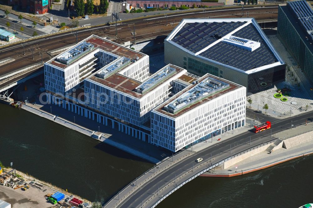 Aerial photograph Berlin - Office building HumboldtHafenEins on Alexanderufer in the district Mitte in Berlin, Germany