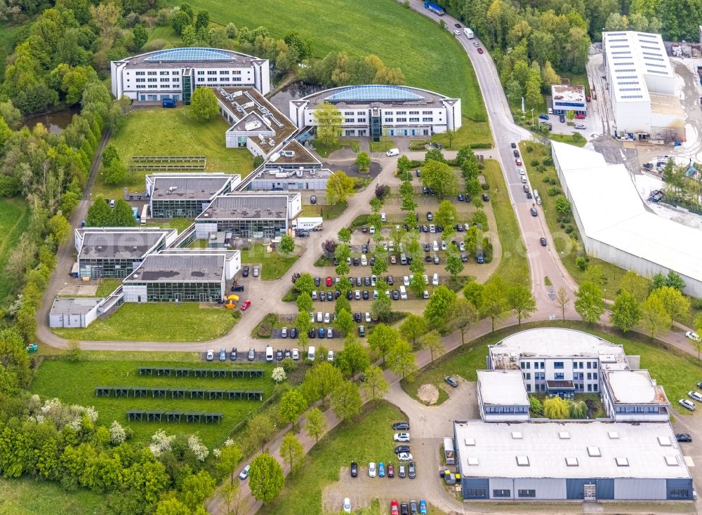 Aerial photograph Gladbeck - Office building IWG Innovationszentrum Wiesenbusch Gladbeck Betriebsgesellschaft mbH Am Wiesenbusch in Gladbeck at Ruhrgebiet in the state North Rhine-Westphalia, Germany