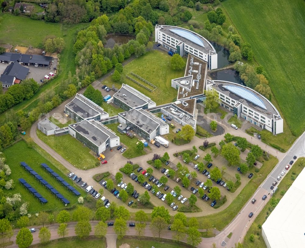 Aerial photograph Gladbeck - Office building IWG Innovationszentrum Wiesenbusch Gladbeck Betriebsgesellschaft mbH Am Wiesenbusch in Gladbeck at Ruhrgebiet in the state North Rhine-Westphalia, Germany