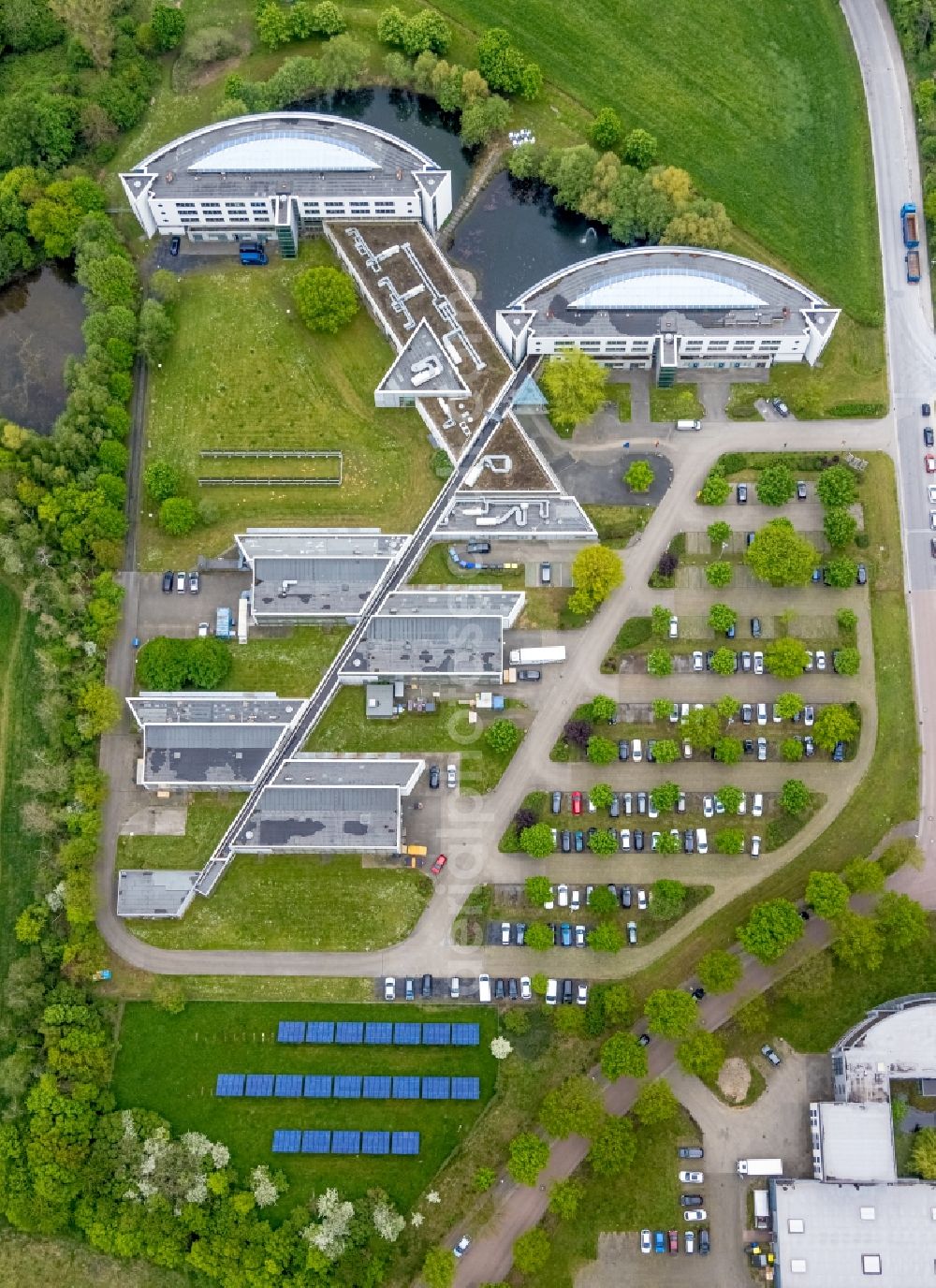 Gladbeck from above - Office building IWG Innovationszentrum Wiesenbusch Gladbeck Betriebsgesellschaft mbH Am Wiesenbusch in Gladbeck at Ruhrgebiet in the state North Rhine-Westphalia, Germany