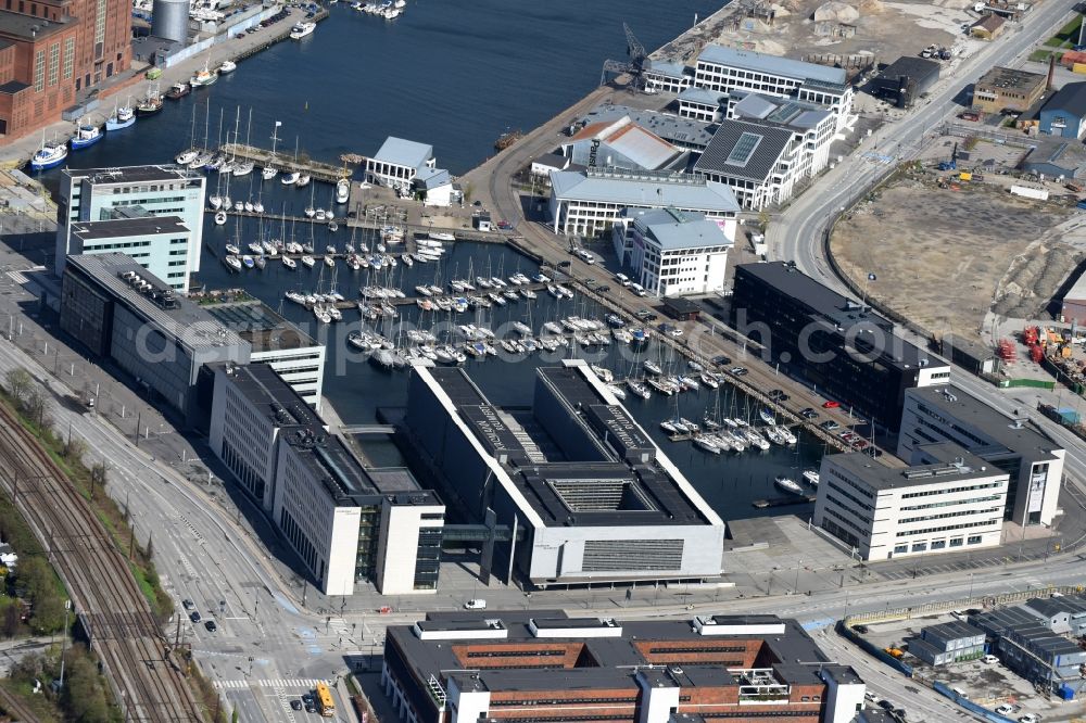 Kopenhagen from the bird's eye view: Office building Kromann Reumert Law Firm Kromann Reumert Advokatfirma and SAP Danmark A/S on Lautrupsgade in Copenhagen in Denmark