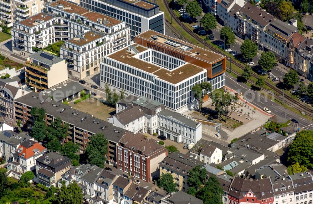 Düsseldorf from the bird's eye view: Office building of the De Lage Landen Leasing GmbH at Greifweg in Duesseldorf in the state North Rhine-Westphalia