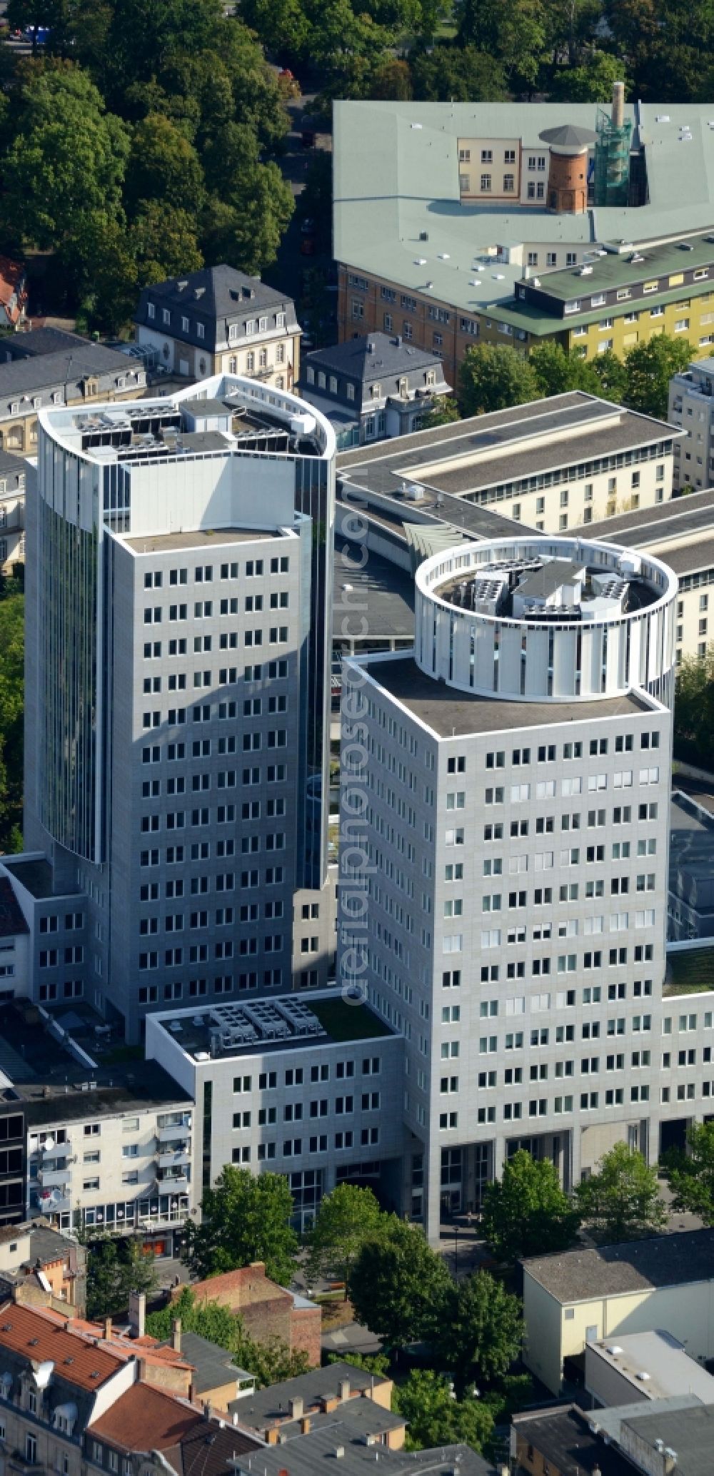 Aerial image Offenbach am Main - Office building der HypoVereinsbank on Berliner Strasse in Offenbach am Main in the state Hesse