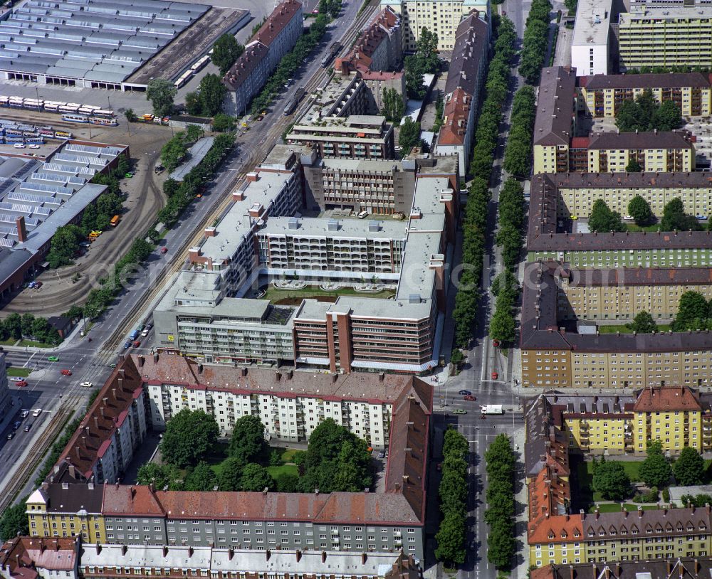 München from above - Office building on street Leuchtenbergring in the district Au-Haidhausen in Munich in the state Bavaria, Germany