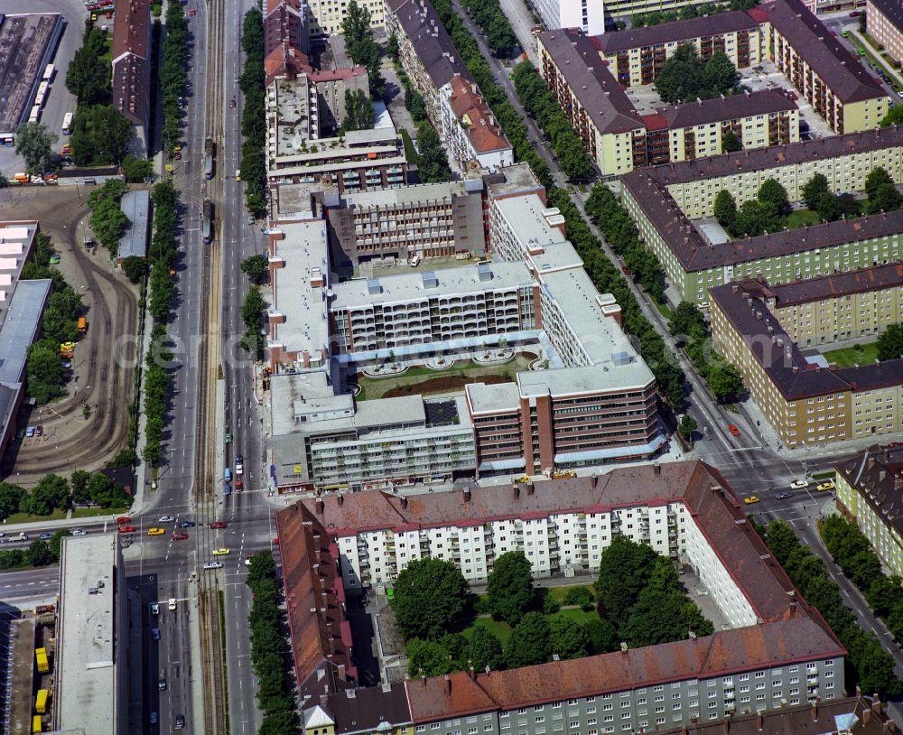 Aerial photograph München - Office building on street Leuchtenbergring in the district Au-Haidhausen in Munich in the state Bavaria, Germany