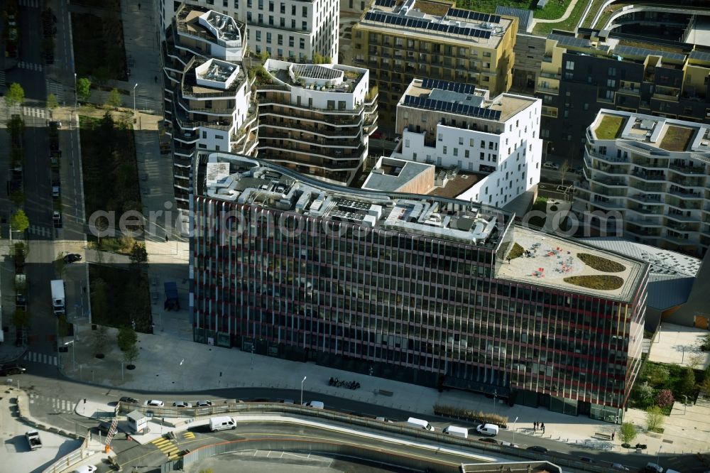 Paris Boulogne-Billancourt from above - Office building on Avenue Pierre Lefaucheux in Paris Boulogne-Billancourt in Ile-de-France, France