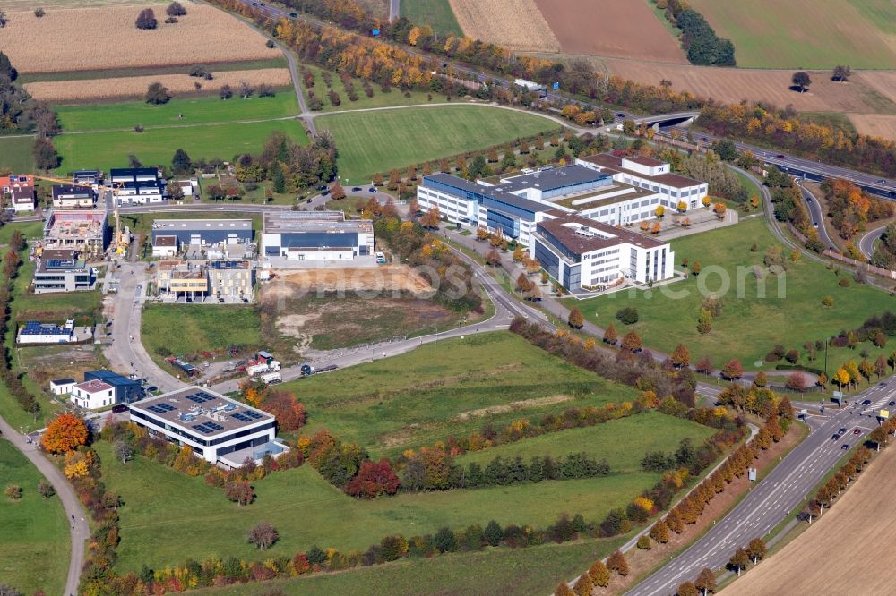 Karlsruhe from the bird's eye view: Office building of Physik Instrumente (PI) GmbH & Co. KG at the A8 in Karlsruhe in the state Baden-Wuerttemberg, Germany