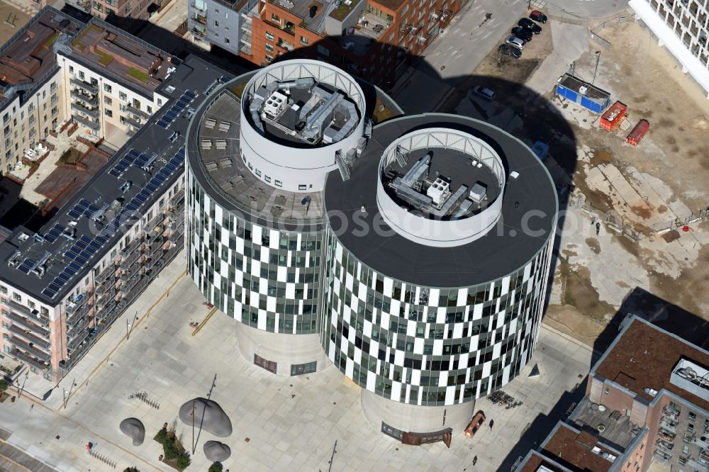 Kopenhagen from the bird's eye view: Office building Portland Towers Company House in the district Nordhavn in Copenhagen in Region Hovedstaden, Denmark