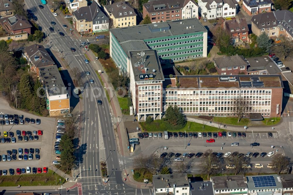 Bottrop from the bird's eye view: Office building der RAG Deutsche Steinkohle AG in Bottrop in the state North Rhine-Westphalia