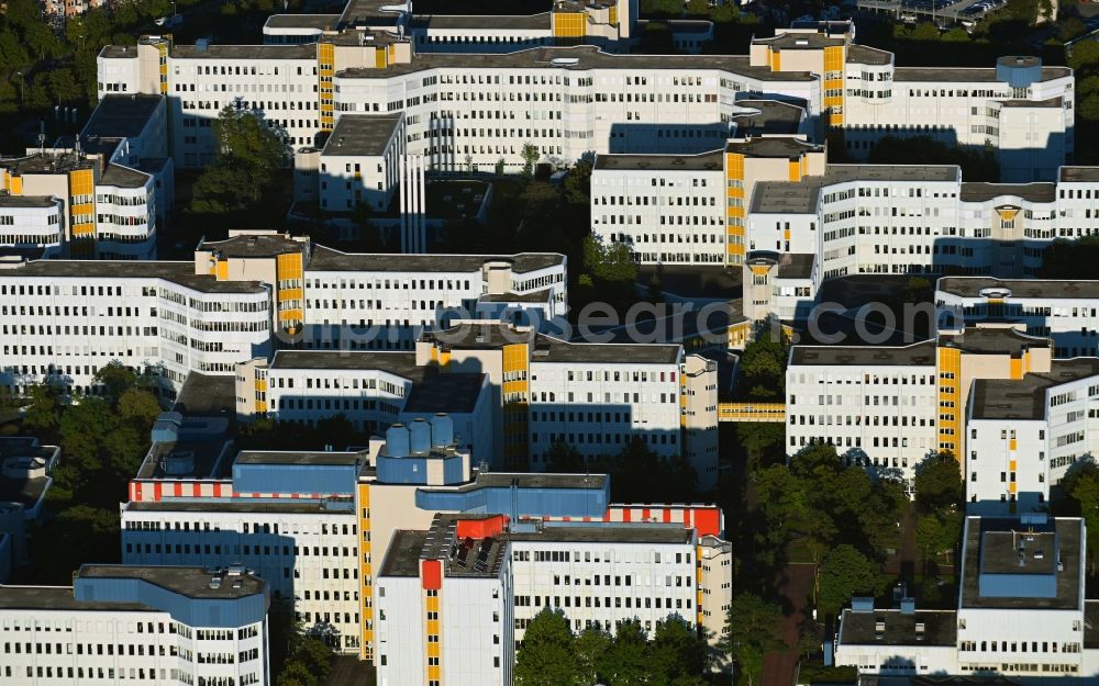 Aerial image München - Office building of the administrative and commercial building of Siemens Financial Services in the district of Ramersdorf-Perlach in Munich in the state Bavaria, Germany