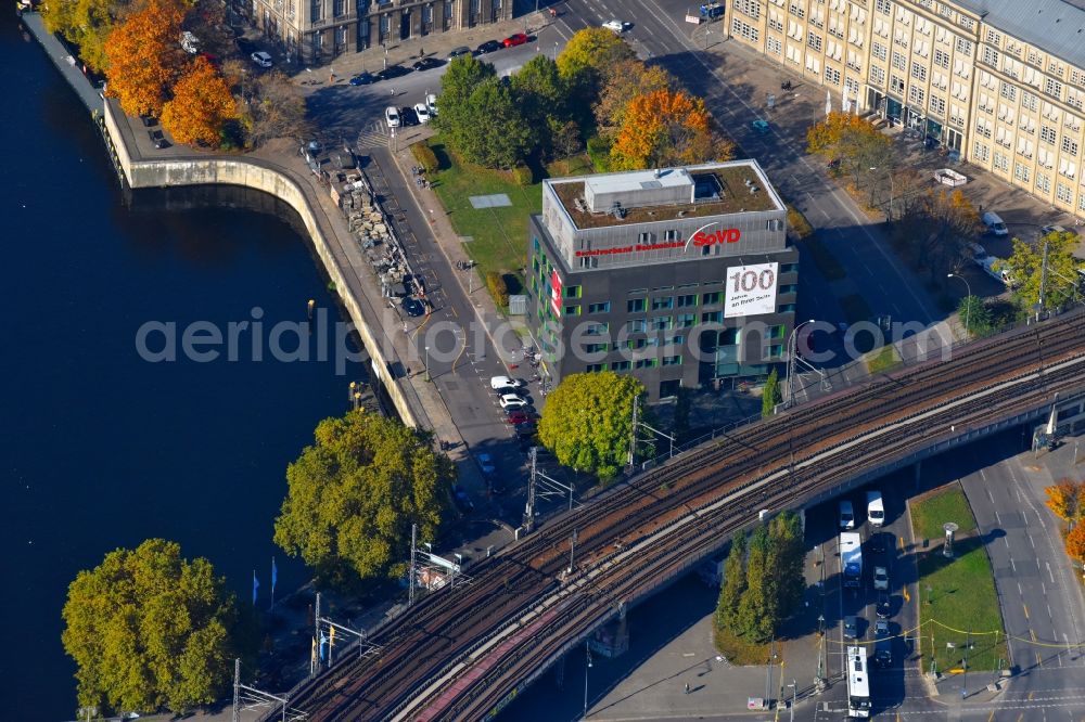 Berlin from the bird's eye view: Office building of the administrative house and business house of the SoVD - social association of Germany inc. in the Hans's Fiedler house in the Stralauer street / Rolandufer in Berlin, Germany. The building was established according to the draught of the leonwohlhage society by Architekten mbH