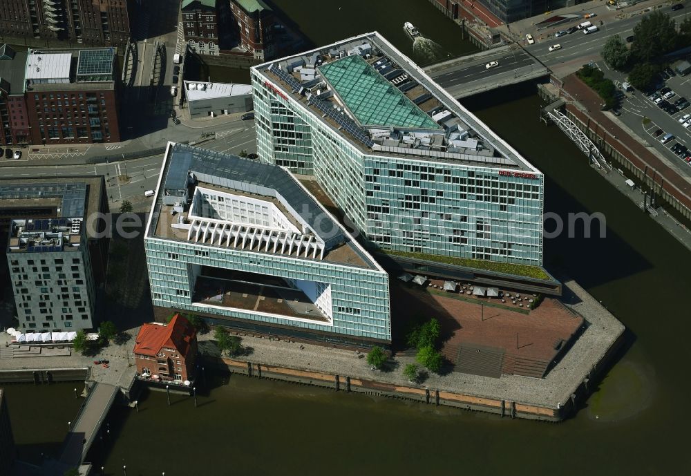 Aerial photograph Hamburg - Office building of the administrative house and business house the SPIEGEL publishing company Rudolf Augstein GmbH and Co. KG and the manager magazine Publishing company society mbh in Hamburg, Germany