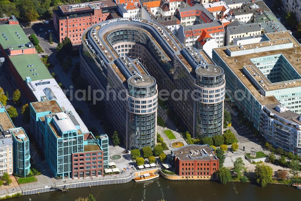 Berlin from the bird's eye view: Office building Spreebogen in Alt-Moabit in the district Moabit in Berlin, Germany